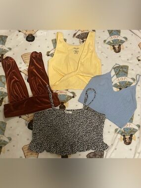 LOT 4 tiny tops